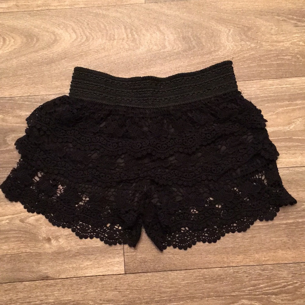 Knitted boy shorts